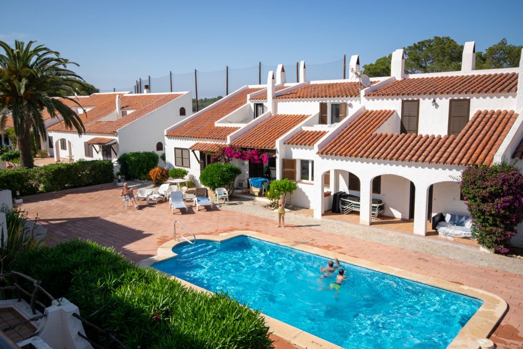 casa adosada con piscina en Son Parc