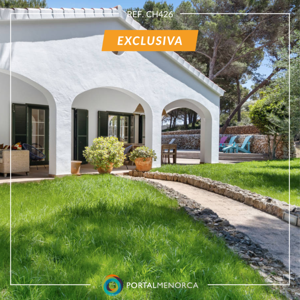 magnifique villa avec piscine située dans l'environnement naturel de Son Parc
