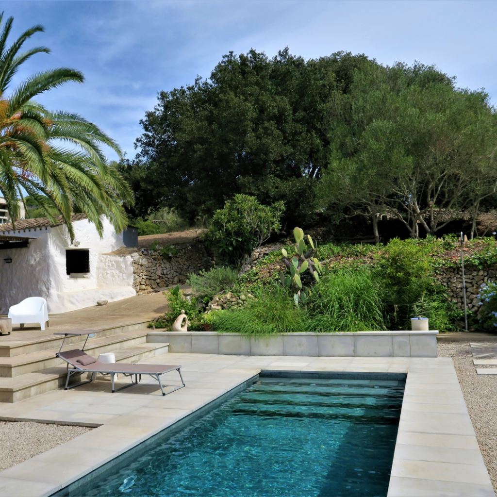 maison de campagne rénovée, au style moderne et offrant tout le luxe des commodités, également située près d'Alaior