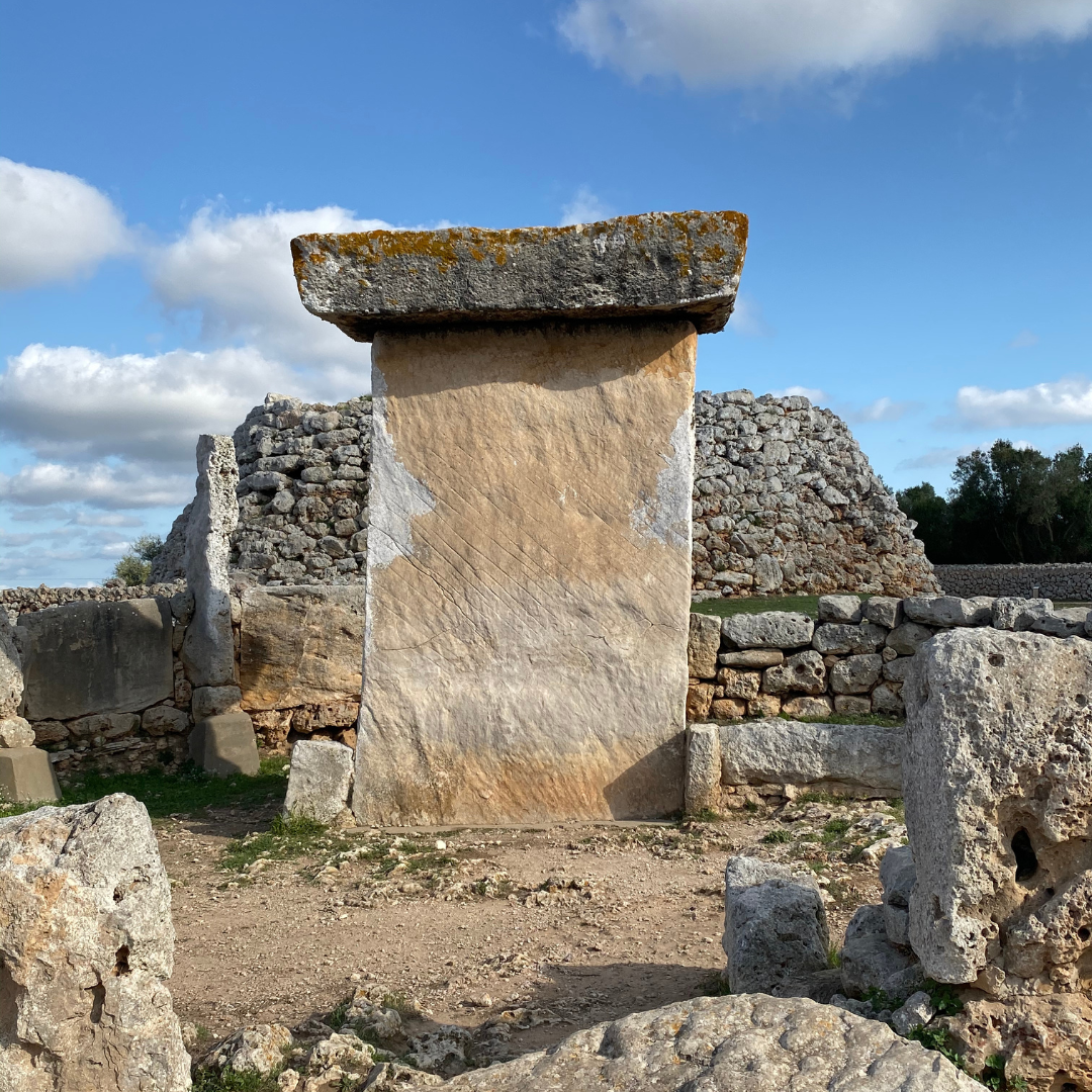 Explorando el Poblado Talayótico de Trepucó en Menorca