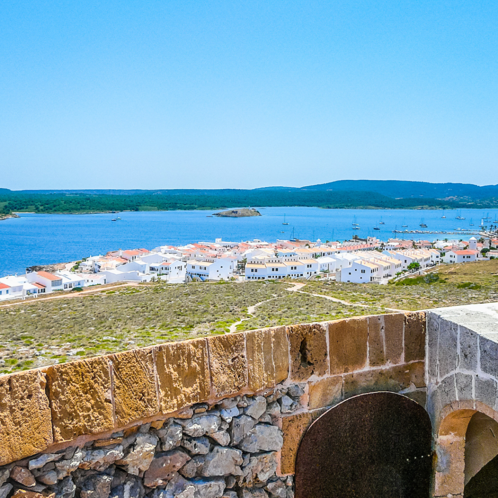 4. Fornells en Es Mercadal: Elegancia en la Costa Norte