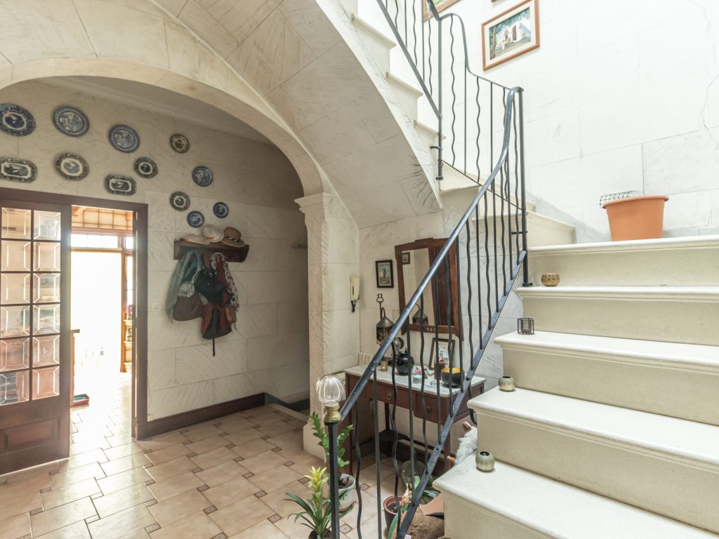 1. Une maison historique au cœur de Mahón (Réf. M9709)