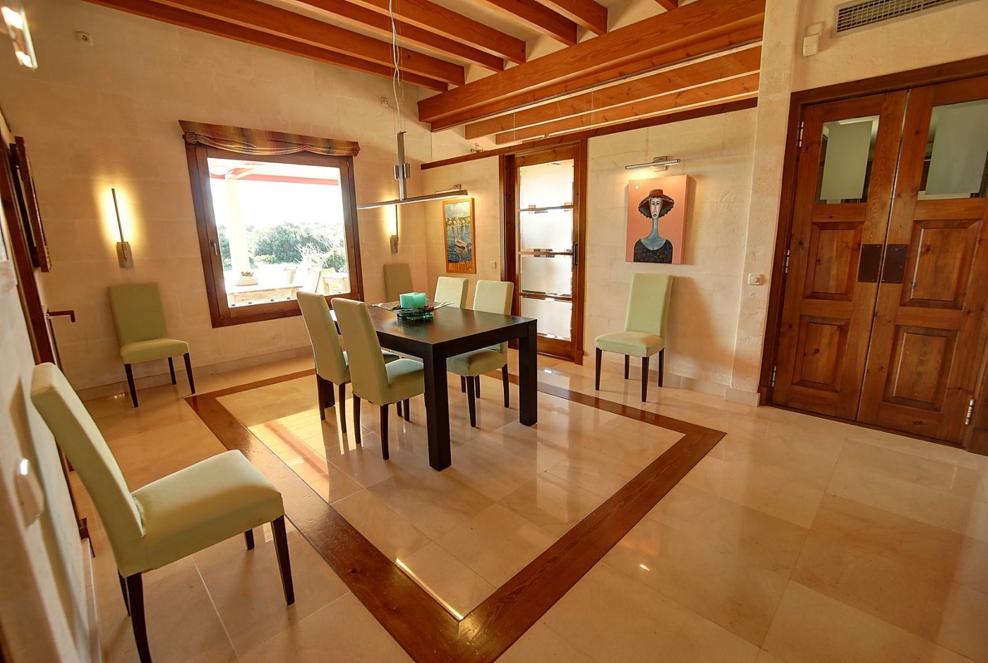 Salón de la nueva vivienda de Alex y Luise en Menorca