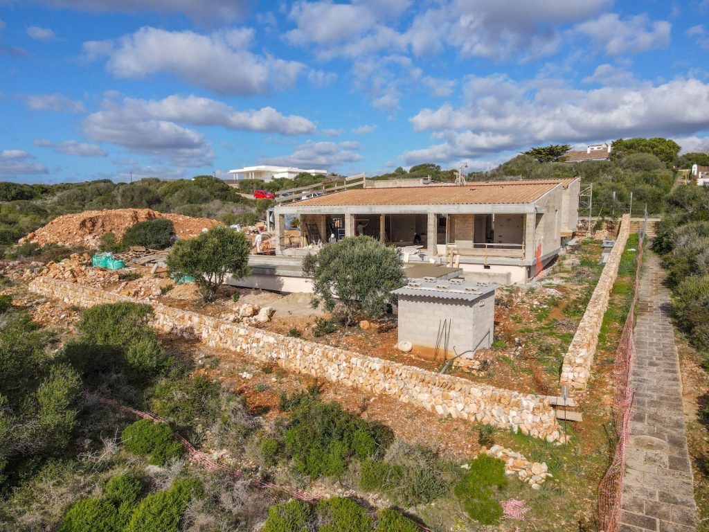 Construir una casa a distancia o en remoto — Menorca