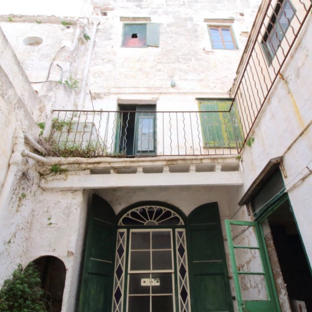 Edificio a reformar en Mahón — “Antes”