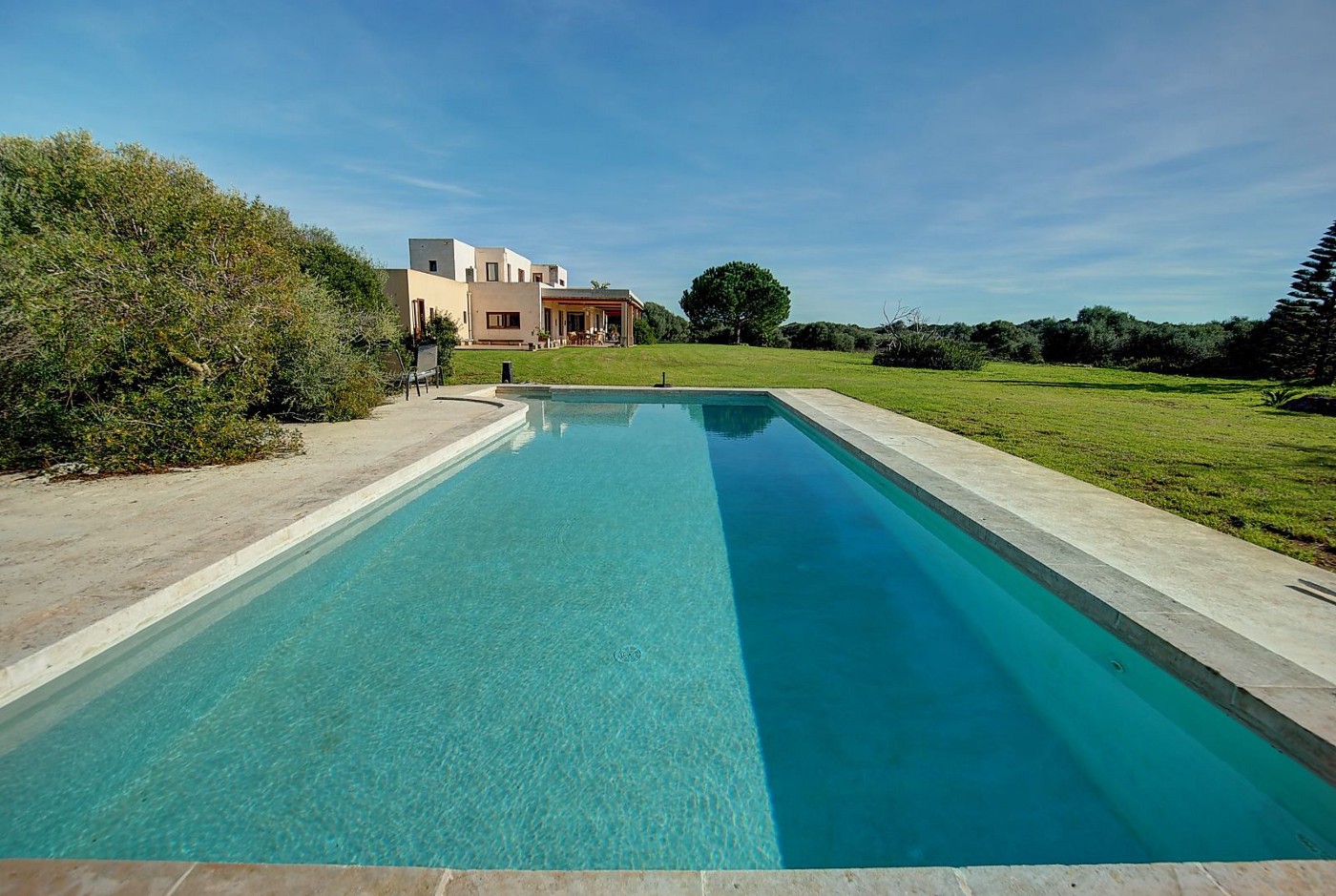 Exterior casa de campo en Menorca — piscina