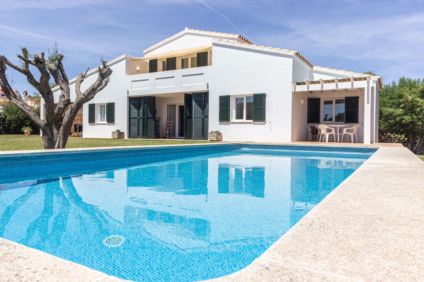 casa con piscina en Trebaluger